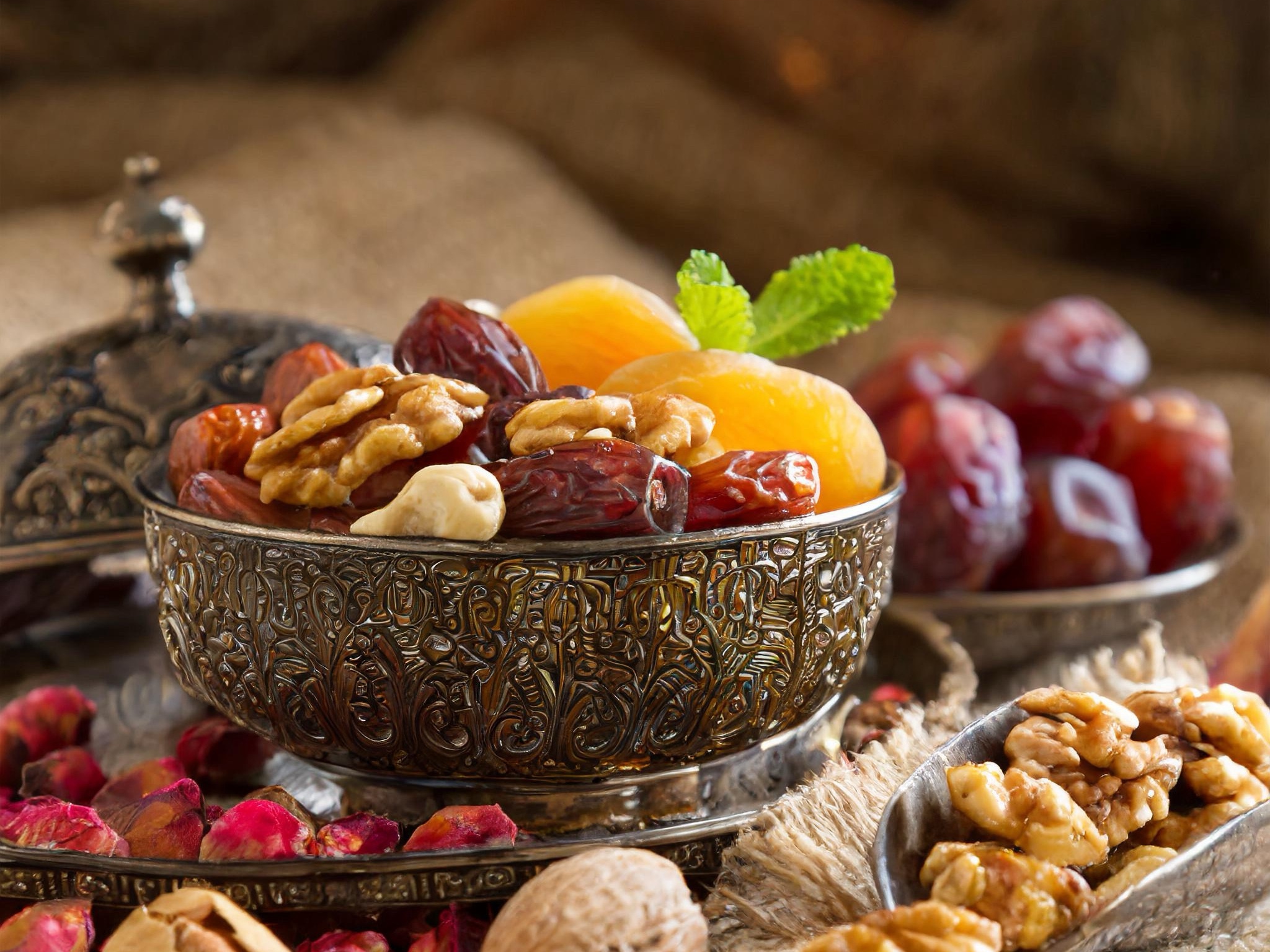 Akrami World Food GmbH Akrami Trockenfrüchte Lebensmittel Großhandel ...